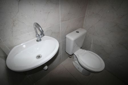 Casa para alugar com 365m², 5 quartos e 4 vagas Casa para alugar com 365m², 5 quartos e 4 vagasBanheiro de serviço