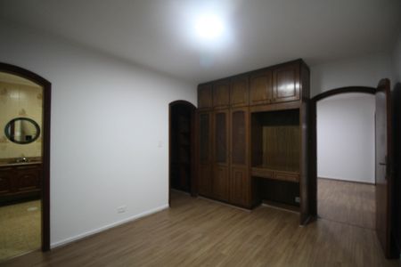 Casa para alugar com 365m², 5 quartos e 4 vagas Casa para alugar com 365m², 5 quartos e 4 vagasSuíte 3