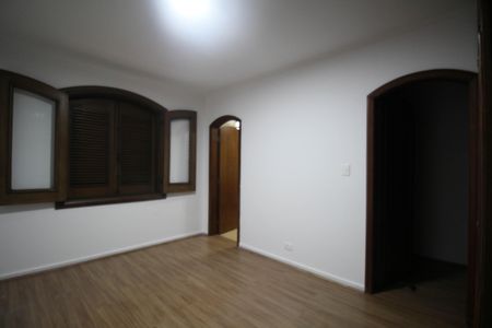 Casa para alugar com 365m², 5 quartos e 4 vagas Casa para alugar com 365m², 5 quartos e 4 vagasSuíte 3
