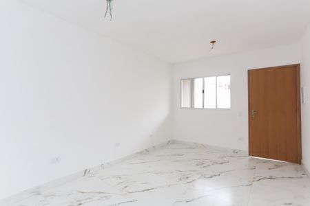 Casa à venda com 89m², 2 quartos e 2 vagas Casa à venda com 89m², 2 quartos e 2 vagasSala