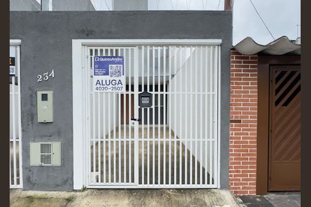 Casa à venda com 89m², 2 quartos e 2 vagas Casa à venda com 89m², 2 quartos e 2 vagasFachada