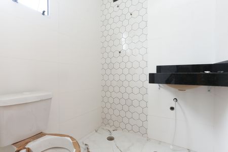 Casa à venda com 89m², 2 quartos e 2 vagas Casa à venda com 89m², 2 quartos e 2 vagasBanheiro da Suíte 1