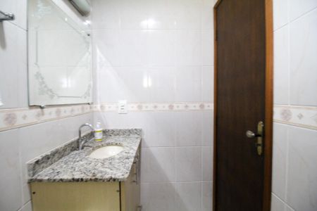 Apartamento à venda com 76m², 2 quartos e 1 vaga Apartamento à venda com 76m², 2 quartos e 1 vagaBanheiro