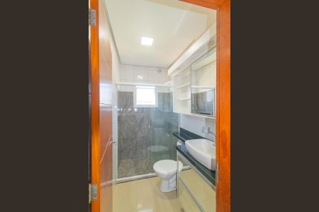 Casa para alugar com 100m², 2 quartos e 2 vagasBanheiro da Suíte