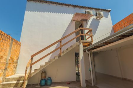 Casa para alugar com 100m², 2 quartos e 2 vagasFachada Posterior
