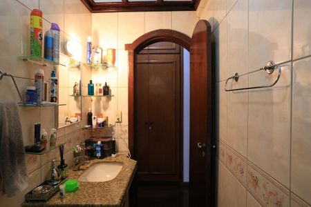 Apartamento à venda com 115m², 3 quartos e 1 vaga Apartamento à venda com 115m², 3 quartos e 1 vagaBanheiro