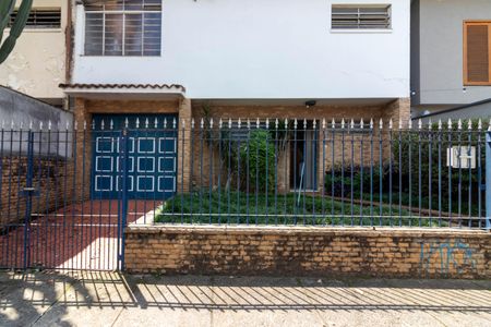 Casa à venda com 160m², 3 quartos e 1 vaga Casa à venda com 160m², 3 quartos e 1 vagaFachada