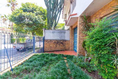 Casa à venda com 160m², 3 quartos e 1 vaga Casa à venda com 160m², 3 quartos e 1 vagaQuintal