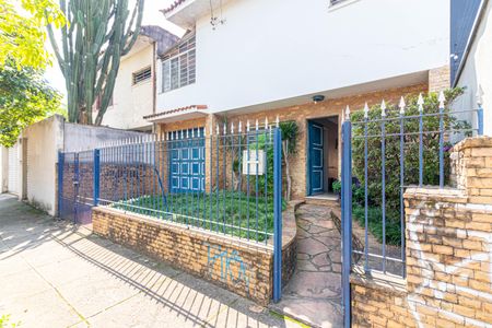 Casa à venda com 160m², 3 quartos e 1 vaga Casa à venda com 160m², 3 quartos e 1 vagaFachada