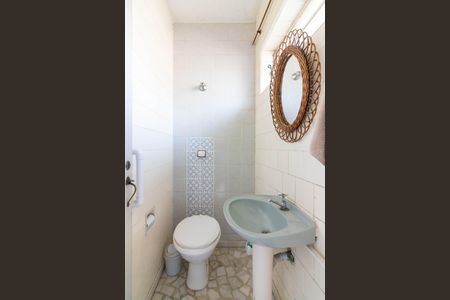 Casa à venda com 160m², 3 quartos e 1 vaga Casa à venda com 160m², 3 quartos e 1 vagaLavabo - Pìso Inferior