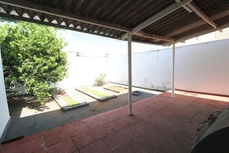 Casa para alugar com 165m², 6 quartos e 2 vagasQuintal