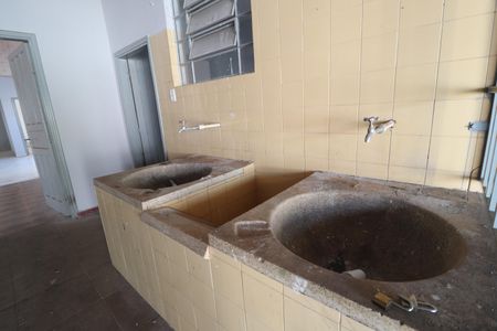 Casa para alugar com 165m², 6 quartos e 2 vagasÁrea de Serviço