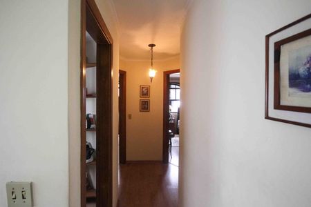 Casa para alugar com 300m², 3 quartos e 1 vaga Casa para alugar com 300m², 3 quartos e 1 vagaCorredor