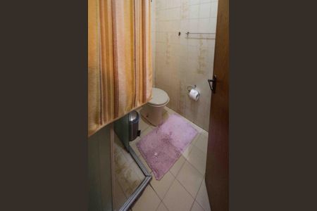 Casa para alugar com 300m², 3 quartos e 1 vaga Casa para alugar com 300m², 3 quartos e 1 vagaBanheiro Social