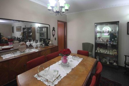 Casa para alugar com 300m², 3 quartos e 1 vaga Casa para alugar com 300m², 3 quartos e 1 vagaSala de Jantar