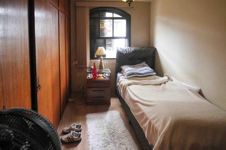 Casa para alugar com 300m², 3 quartos e 1 vaga Casa para alugar com 300m², 3 quartos e 1 vagaQuarto