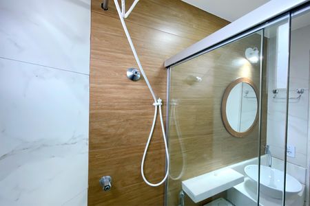 Apartamento à venda com 48m², 2 quartos e 1 vaga Apartamento à venda com 48m², 2 quartos e 1 vagaBanheiro