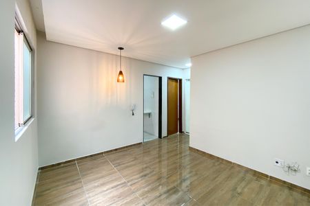 Sala de apartamento à venda com 2 quartos, 48m² em Padre Eustáquio, Belo Horizonte
