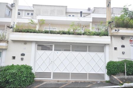 Casa para alugar com 135m², 2 quartos e 2 vagasFachada
