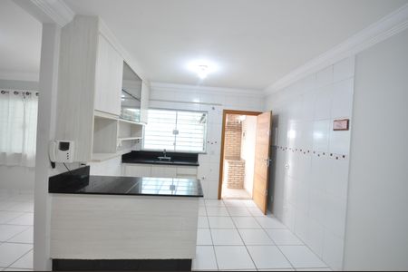 Casa para alugar com 135m², 2 quartos e 2 vagasCozinha