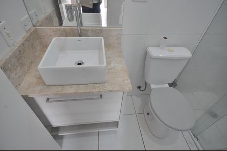 Casa para alugar com 135m², 2 quartos e 2 vagasBanheiro da Suíte 1