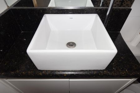 Apartamento para alugar com 55m², 2 quartos e 1 vaga Apartamento para alugar com 55m², 2 quartos e 1 vagaBanheiro