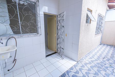 Casa de condomínio para alugar com 70m², 2 quartos e 2 vagasarea privativa e de serviço