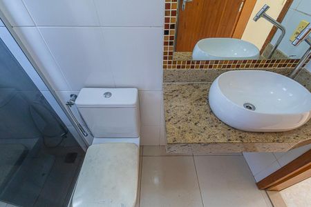 Casa de condomínio para alugar com 70m², 2 quartos e 2 vagasbanheiro