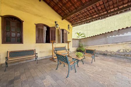 Casa à venda com 3 quartos, 382m² em Fernão Dias, Belo Horizonte