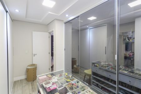 Apartamento à venda com 100m², 2 quartos e 2 vagas Apartamento à venda com 100m², 2 quartos e 2 vagasCloset