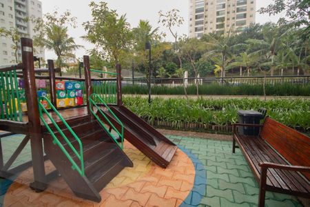 Apartamento à venda com 100m², 2 quartos e 2 vagas Apartamento à venda com 100m², 2 quartos e 2 vagasÁrea comum - Playground