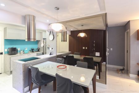 Apartamento à venda com 100m², 2 quartos e 2 vagas Apartamento à venda com 100m², 2 quartos e 2 vagasSala de Jantar