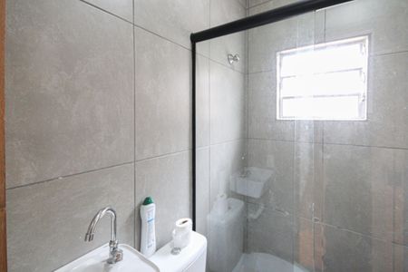 Banheiro de casa para alugar com 2 quartos, 80m² em Jardim Sao Joao (zona Norte), São Paulo