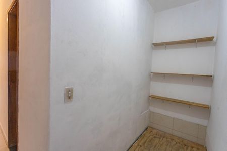 Casa para alugar com 80m², 2 quartos e 1 vagaCorredor - armário 