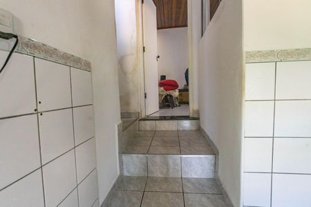 Casa à venda com 133m², 2 quartos e 2 vagas Casa à venda com 133m², 2 quartos e 2 vagasEscada para os quartos