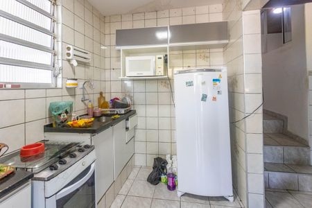Casa à venda com 133m², 2 quartos e 2 vagas Casa à venda com 133m², 2 quartos e 2 vagasCozinha