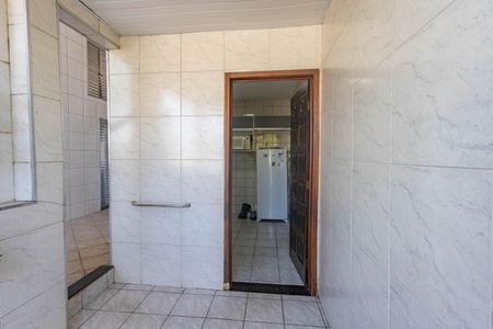 Casa à venda com 133m², 2 quartos e 2 vagas Casa à venda com 133m², 2 quartos e 2 vagasEntrada