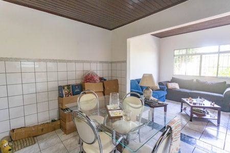 Casa à venda com 133m², 2 quartos e 2 vagas Casa à venda com 133m², 2 quartos e 2 vagasSala de jantar