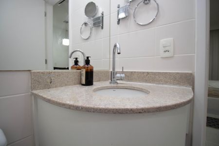 Studio para alugar com 27m², 1 quarto e 1 vaga Studio para alugar com 27m², 1 quarto e 1 vagaBanheiro