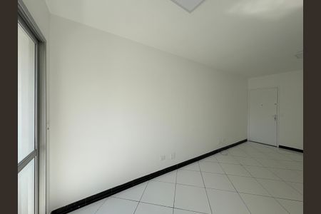 Sala de apartamento para alugar com 3 quartos, 81m² em Moinho Velho, São Paulo