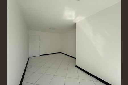 Sala de apartamento para alugar com 3 quartos, 81m² em Moinho Velho, São Paulo