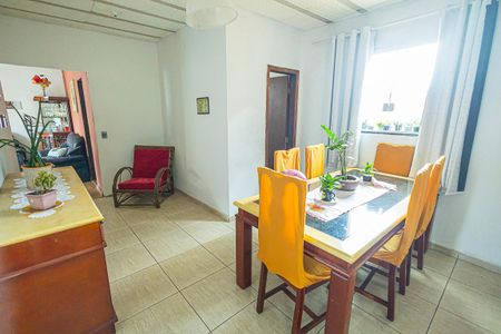 Casa para alugar com 470m², 5 quartos e 2 vagascopa