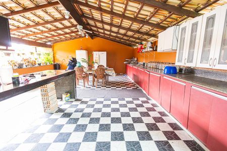 Casa para alugar com 470m², 5 quartos e 2 vagascozinha