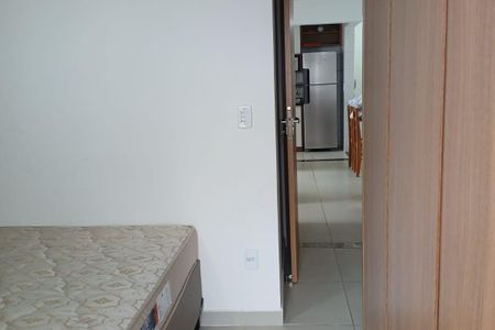 Quarto de apartamento para alugar com 2 quartos, 62m² em Vila Tupi, Praia Grande
