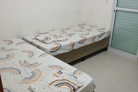Quarto de apartamento para alugar com 2 quartos, 62m² em Vila Tupi, Praia Grande