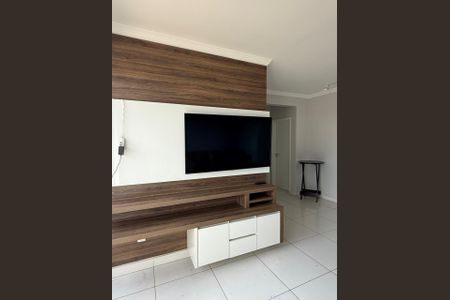 Sala de apartamento para alugar com 2 quartos, 61m² em Santa Mônica, Uberlândia