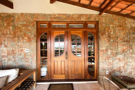 Casa à venda com 550m², 5 quartos e 4 vagasEntrada
