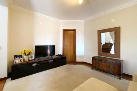 Casa à venda com 550m², 5 quartos e 4 vagasHall da Escada