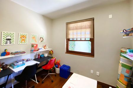 Casa à venda com 550m², 5 quartos e 4 vagasQuarto 5