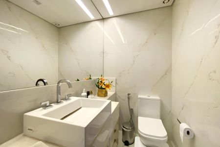 Casa à venda com 550m², 5 quartos e 4 vagasLavabo